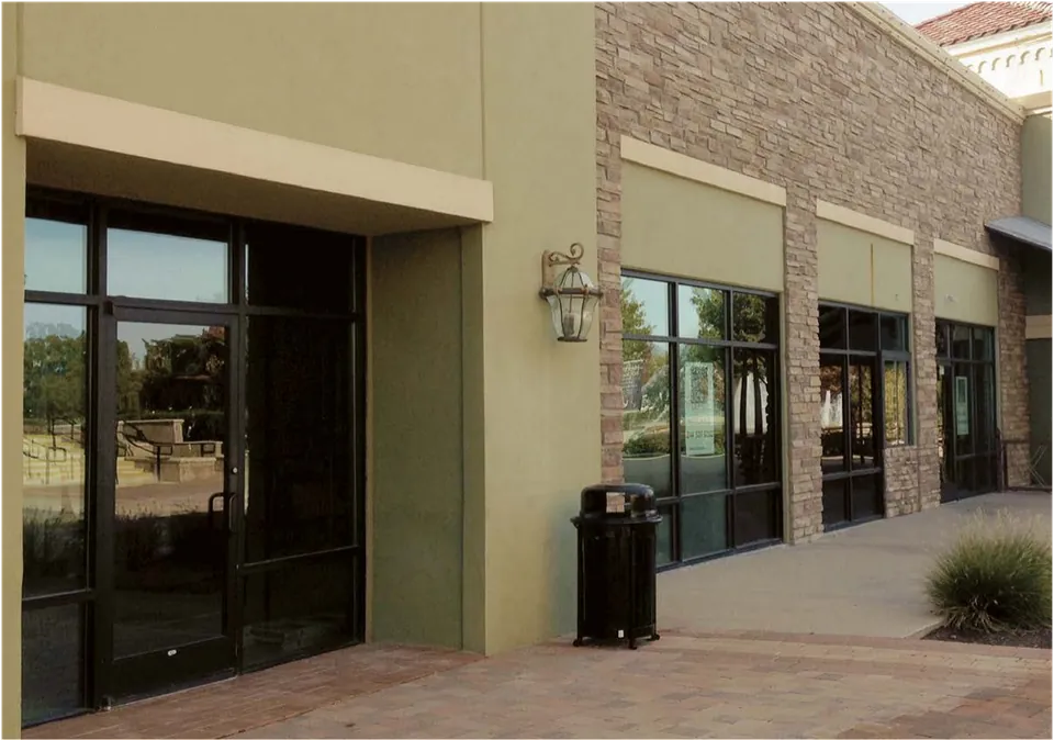 200 Series 2" × 4-1/2" Center Glazed Storefront