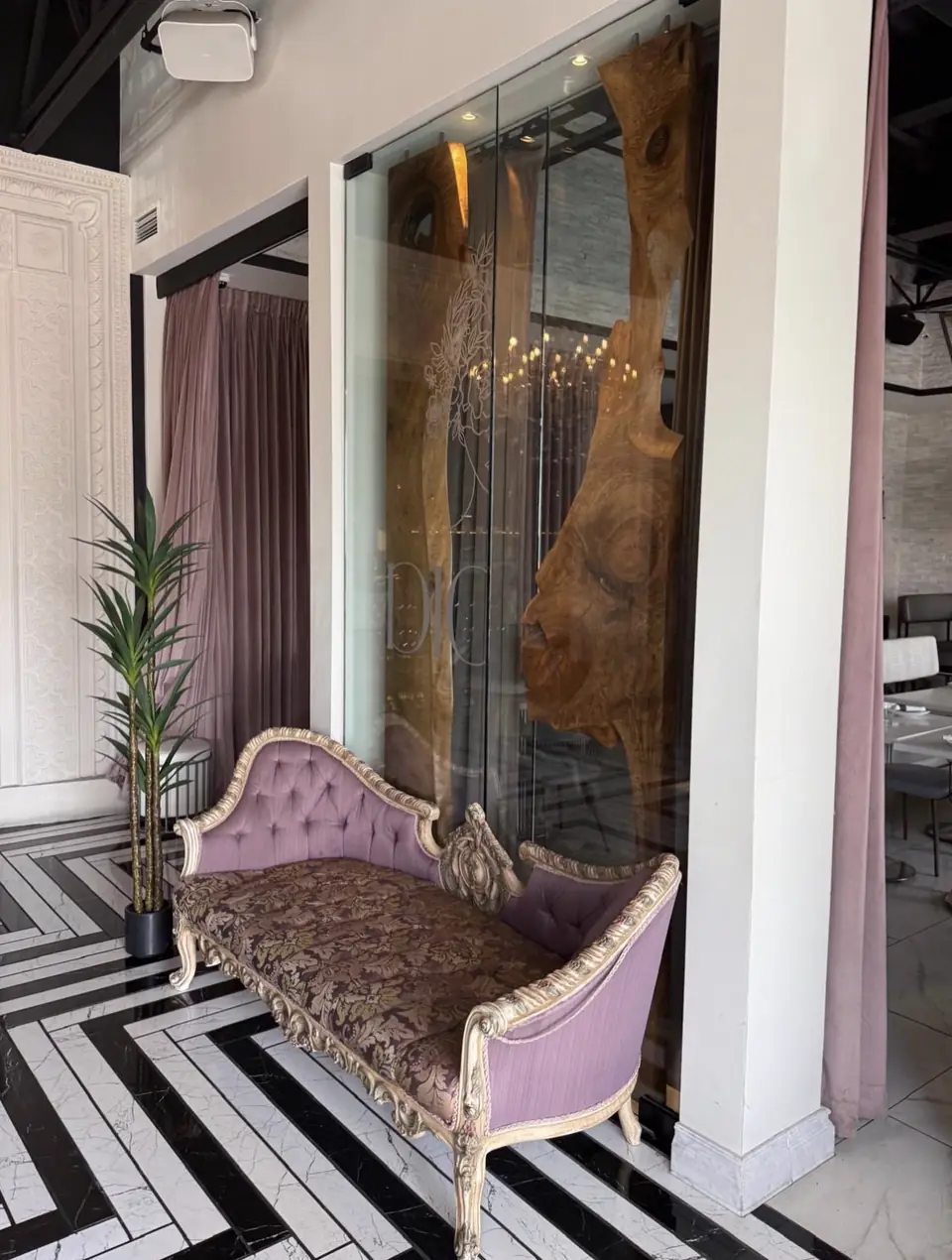 Diosa, Downey, CA — glazing by JD Glass, photo 1